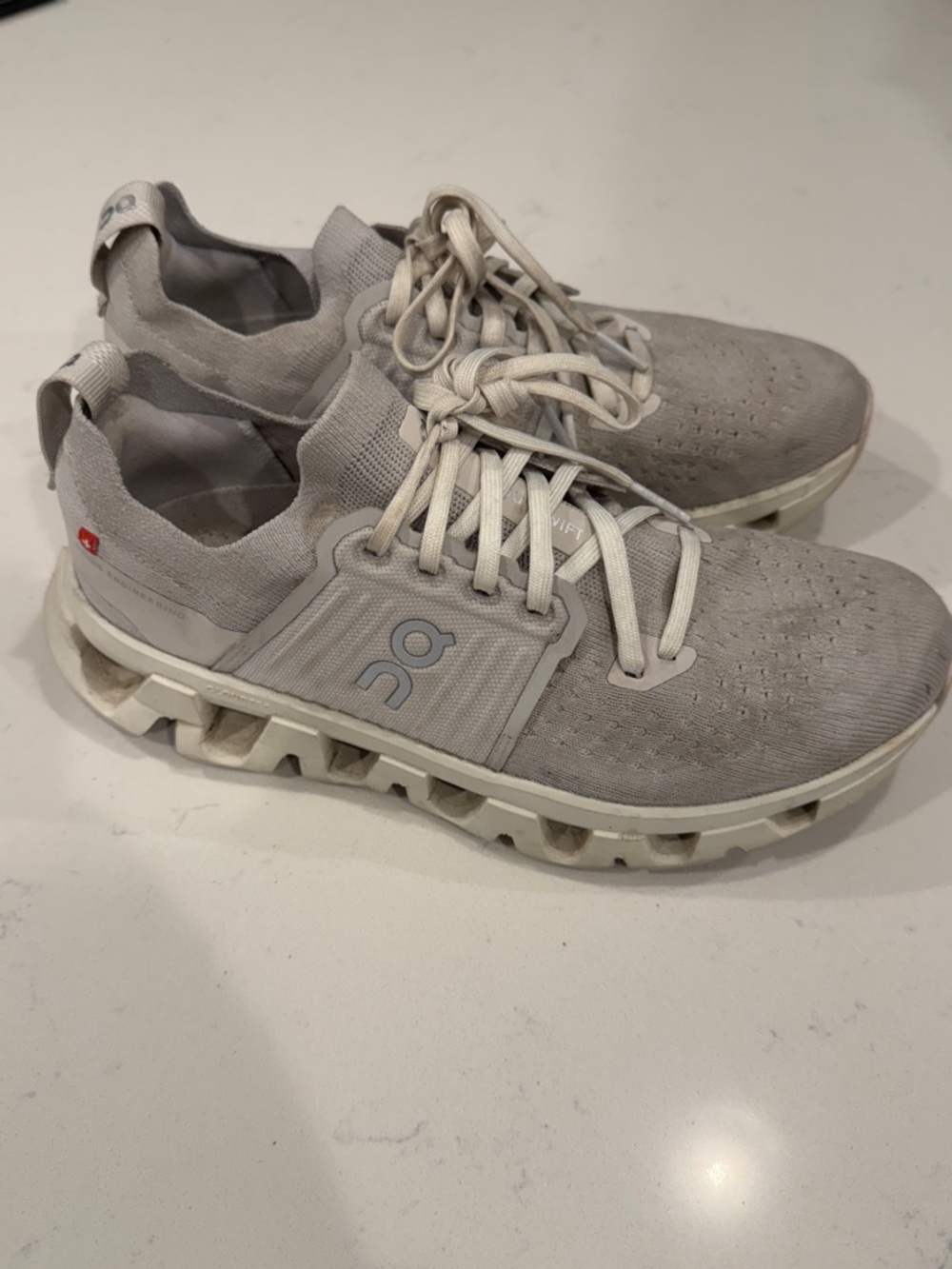Used dirty On Running Cloud Running Shoes in Light Gray and White womens 7 shoes - Picture 3 of 6